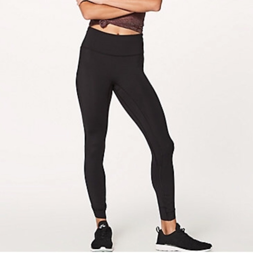 Lululemon run the day tight